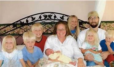 AbcteLlc61661's tweet photo. Welcome to Plathville series Mama&amp; Papa are doing https://t.co/njjIYwmHYG
https://t.co/WEvqsY8Fgt
#bigmamashousepodcast #getspaced #welcometoplathville #kimplath #ethanplath #micahplath #moriahplath #lydiajoyplath  #isaacplath #oliviaplath #realitytv #tlc #plathfamily #psychology https://t.co/8P6nr5RS3y