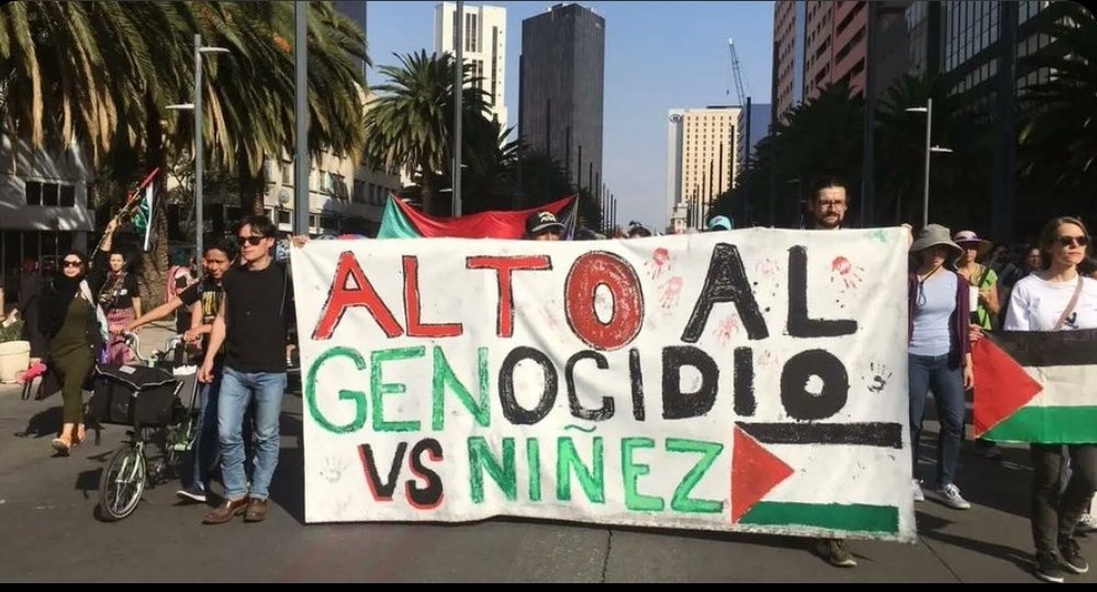 VIM_Media's tweet photo. Unas 5,000 personas realizaron una marcha histórica en la CDMX en defensa del pueblo palestino. 
La movilización fue convocada por más de 50 organizaciones.
¡Viva Palestina Libre! https://t.co/NOnFRVIDGz