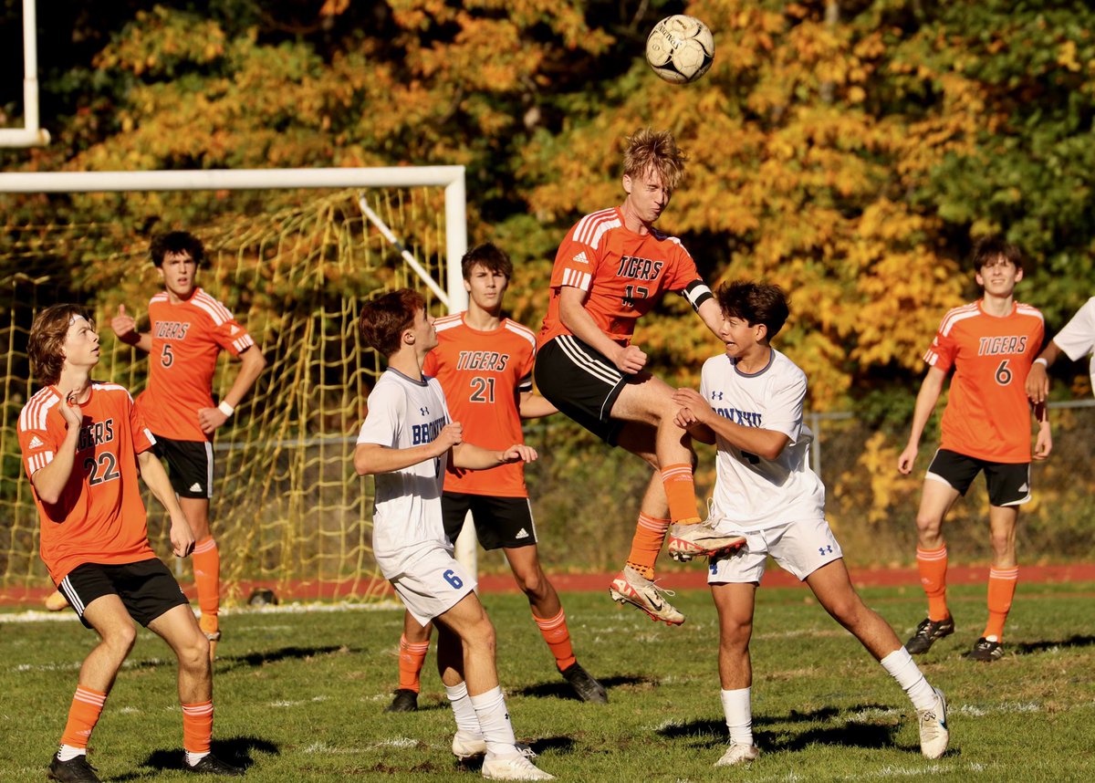 CrotonAthletics's tweet image. Boys Soccer ⚽️ Quarters Stats: Croton over Bronxville 1-0. Locked at 0-0, Gavin Cunningham scored a header off a free kick from Jordan Gould with 18:06 remaining!Superman Cole Cross had 4 unreal saves in the goal. This team is quick, talented, &amp;amp; still hungry. 🧀🐅@lohudsports