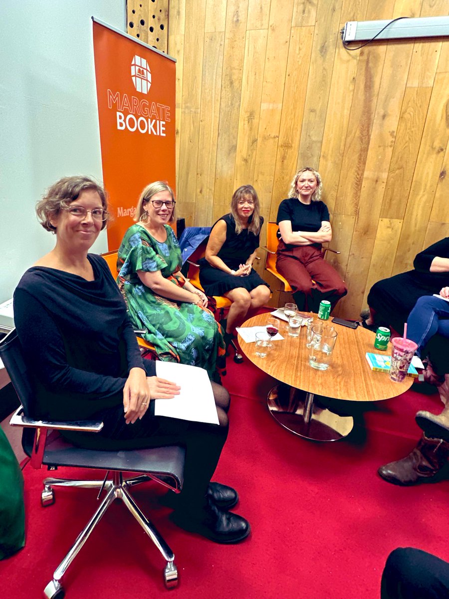The wonderful @MargateBookie welcomed several of our members over the weekend including @jsaphra and @sarahwestcott1 for the @fourteenpoems anthology launch and @Maggie_harris54 for a discussion panel on Writing the Climate Crisis with @jessicatroses.