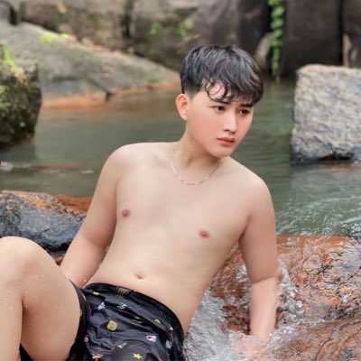 Pihuns03's tweet photo. #ẢnhHồsơMới https://t.co/L7Iiv1ZRGp
