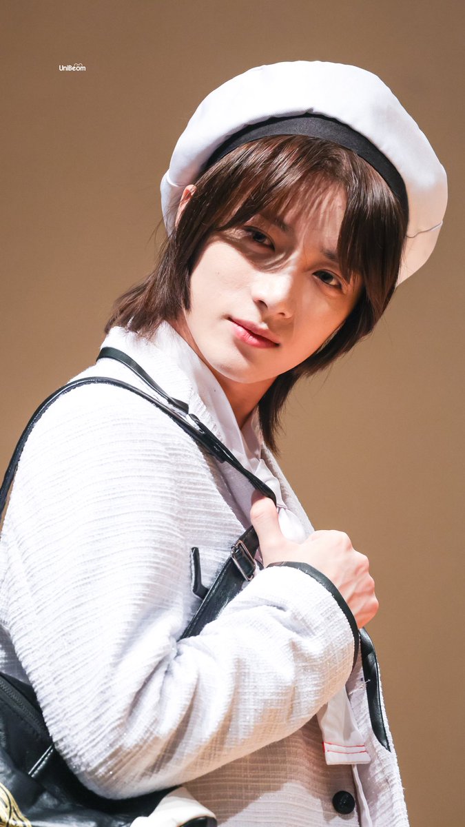 231023 팬싸

💗

#TXT    #범규  #BEOMGYU  
#투모로우바이투게더    
#TOMORROW_X_TOGETHER  
#TXT_BEOMGYU