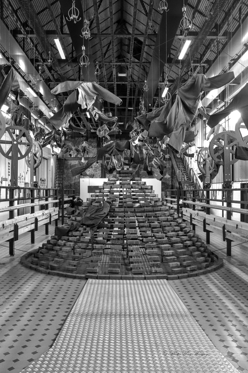 photos_yves's tweet photo. Salle des pendus 9-9bis Oignies avec terril miniature Canon EOS77D Monochrome
#photography #photosyves #oignies #fosse #fosse99bis #mine #terril #photography #salle #pendus #mineurs #blackandwhitephotography https://t.co/kkjT1RJBRI