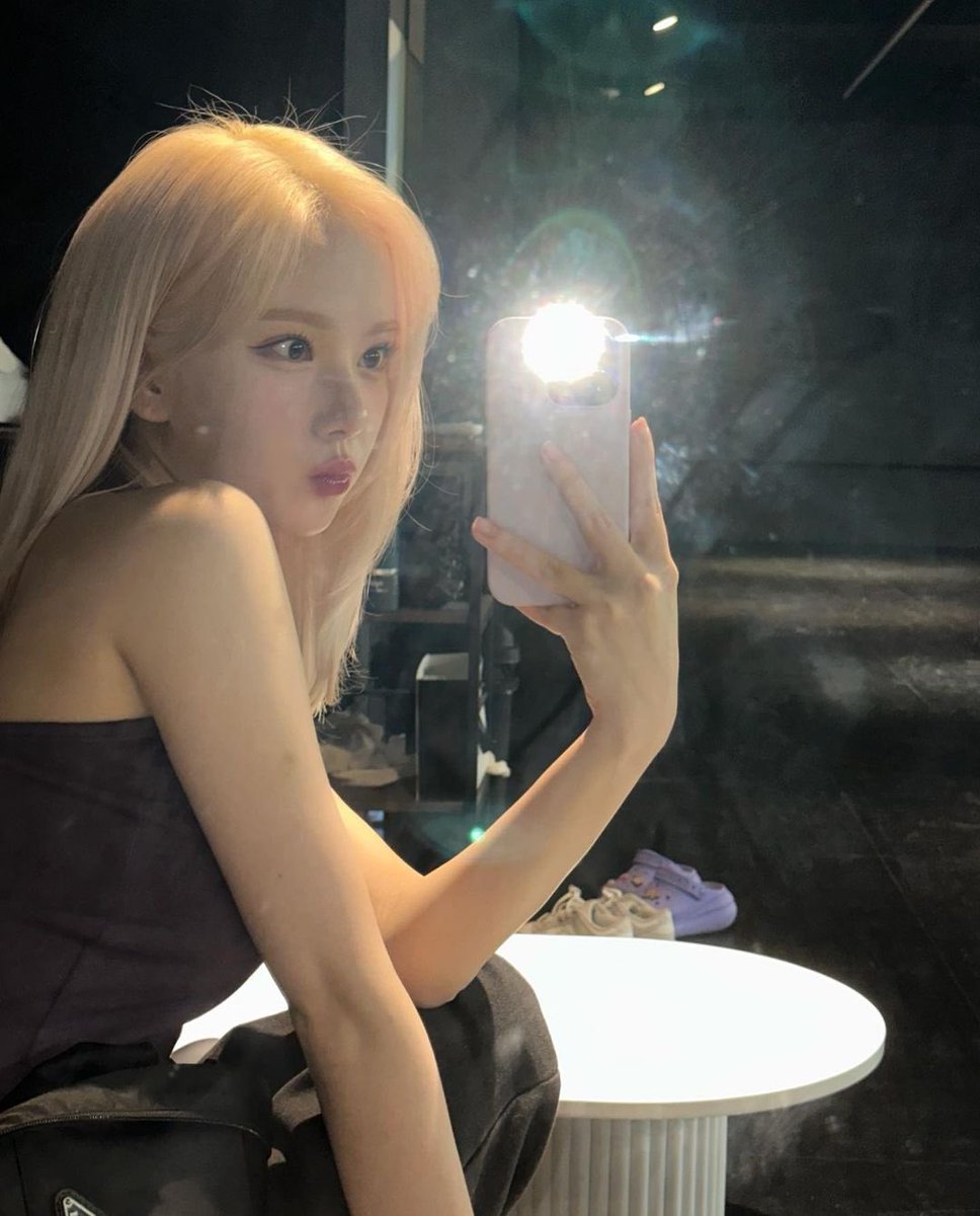 rloldI's tweet photo. 하이! 🤳🏻 https://t.co/pxTroFRJol
