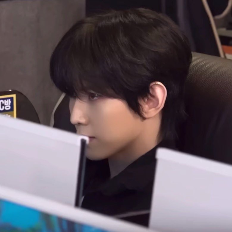 starry 𖹭 yeo tweet media