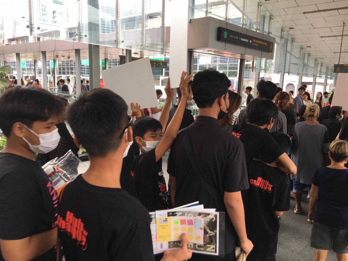 saidek1387's tweet photo. 'WALK FOR FREEDOM'🚶♀️🚶🚶♂️
.
ทางมูลนิธิสายเด็ก1387 ได้พาน้องๆ จากเดอะฮับเข้าร่วมกิจกรรม
'WALK FOR FREEDOM'ร่วมเดินการกุศลเพื่อเสรีภาพของผู้เสียหาย
จากการค้ามนุษย์ เมื่อวันที่ 7 ตุลาคม 66 ณ ห้างเดอะ มาร์เก็ต แบงคอก
#สายเด็ก1387 #Saidek1387 #HubUpdate #ฮับอัพเดท https://t.co/Psoz6oxpS0