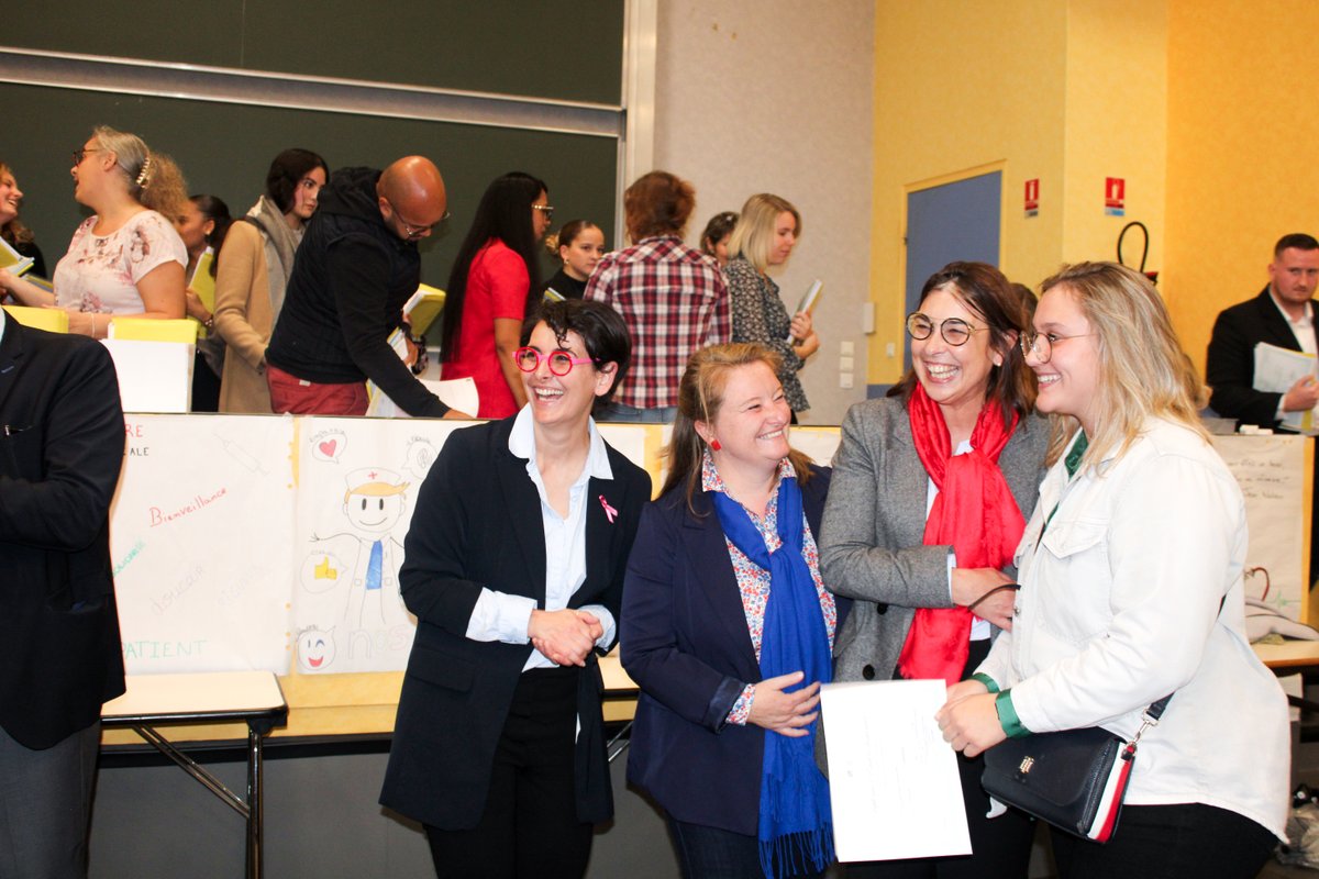 ch_compiegne's tweet photo. Retour sur la remise des diplômes pour les 156 apprenants de l'IFSI-IFAS du 20 oct, en présence de @CatherineLatger, directrice du CHICN, Gaëtane Fay, directrice des instituts de formation et des élus du territoire. 
Félicitations à tous les diplômés ! https://t.co/5S0K25iGaR