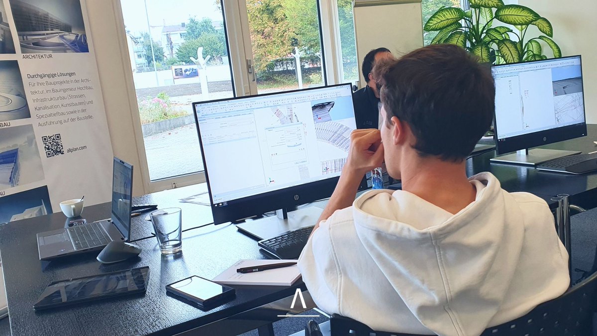 AllplanSchweiz's tweet image. 🚀 Wir hatten eine tolle Zeit mit dem Team der A. Kälin AG bei ihrer Road Schulung! Sie haben das Allplan Road Tool kennengelernt und konnten viele nützliche Tipps mitnehmen. 

#AllplanRoad #Schulung #Weiterbildung #allplan