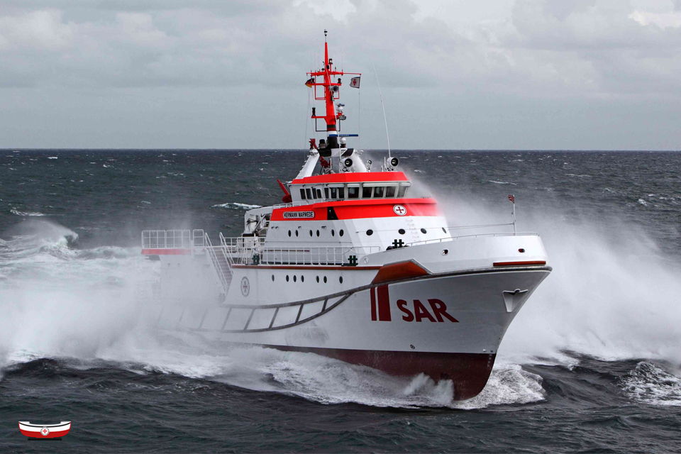 🚨 #Seenotretter im Einsatz: Kollision in der Deutschen Bucht, mehrere Menschen vermisst. Zwei Frachtschiffe sind am frühen Morgen zusammengestoßen. Seenotrettungskreuzer HERMANN MARWEDE der #DGzRS koordiniert zahlreiche Einheiten zur Suche und Rettung. ➡️ seenotretter.de/aktuelles/seen…