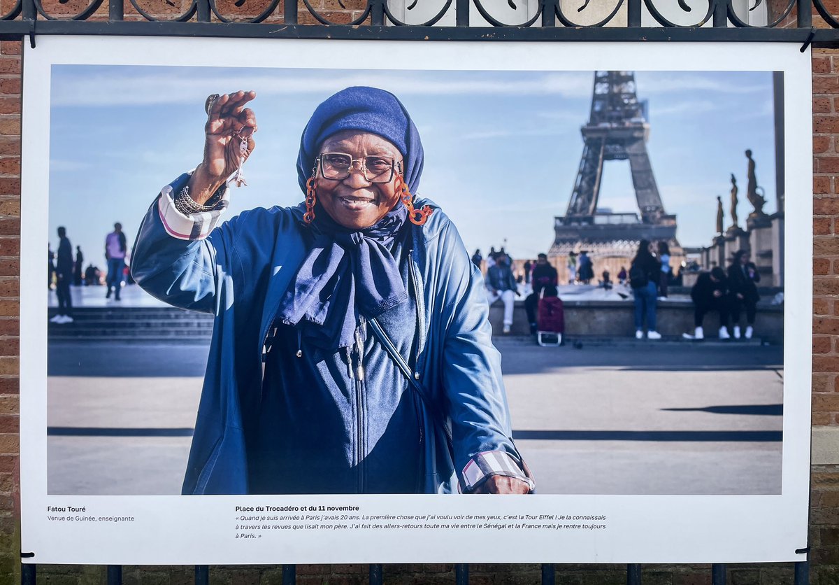 Encore quelques jours pour découvrir la très belle exposition « Parisiens d’ici et d’ailleurs…» de photographies de Brigitte Sombié ! C’est dans le #19e, sur les grilles du Parc des Buttes Chaumont jusqu’au 27 octobre ! #Paris #Paris19 @MdCA75019 @Paris @AyyemZamen @Paris19e