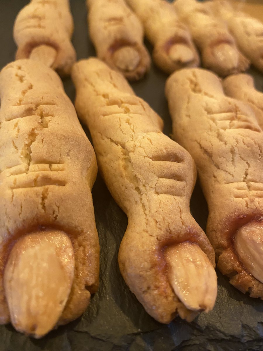 Ya están aquííííí 🧙🏼‍♀️🧟‍♀️