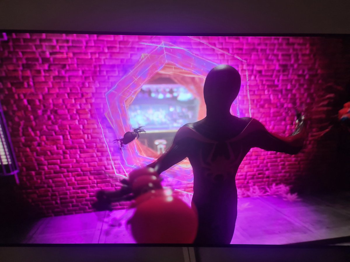 Les clin d´oeil et les ref dans #marvelspiderman2 sont vraiment énorme 😍.