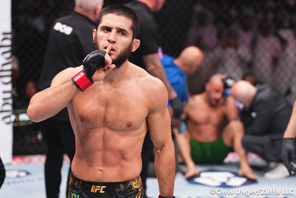 JohnMorgan_MMA's tweet photo. Islam Makhachev (@MAKHACHEVMMA) moves up to No. 2 in the official #UFC pound-for-pound rankings following him impressive #UFC294 victory, but Jon Jones retains the No. 1 spot.

Alexander Volkanovski drops to No. 3 with the loss in the latest rankings update. https://t.co/Evn5ENEI40