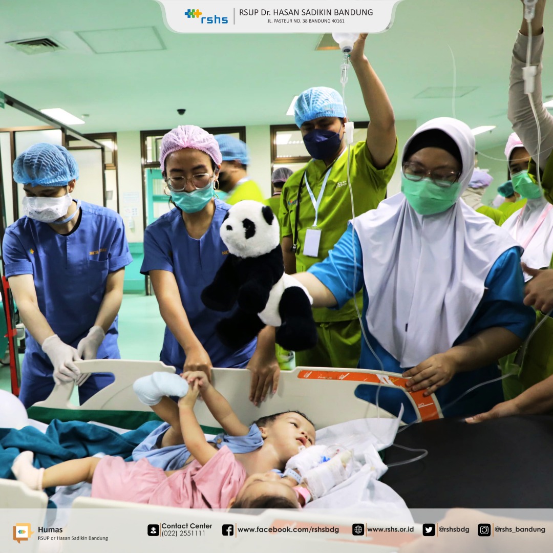 rshsbdg's tweet photo. Sobat Someah,
RSHS kembali Lakukan Operasi Pemisahan Pada Kembar Siam
#RSHS #RSHSSomeah #Kembarsiam #KembarsiamRSHS #TransformasiRS #TransformasiKesehatan #TransformasiRSVertikal #HKN59 https://t.co/RyB2p8DLUJ