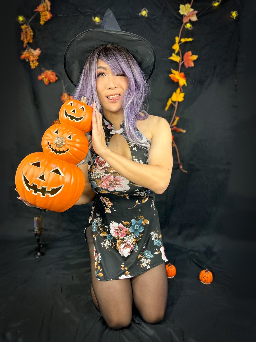 lilianlihua's tweet photo. Halloween is coming! Here are some of the pics I have been working on 😄
.
.
.
#transfeminine #genderfluid #transgirl #crossdressing #crossdresser #Halloween #mtf #costume #crossplayer #crossplaying https://t.co/o6xUTXjWZX