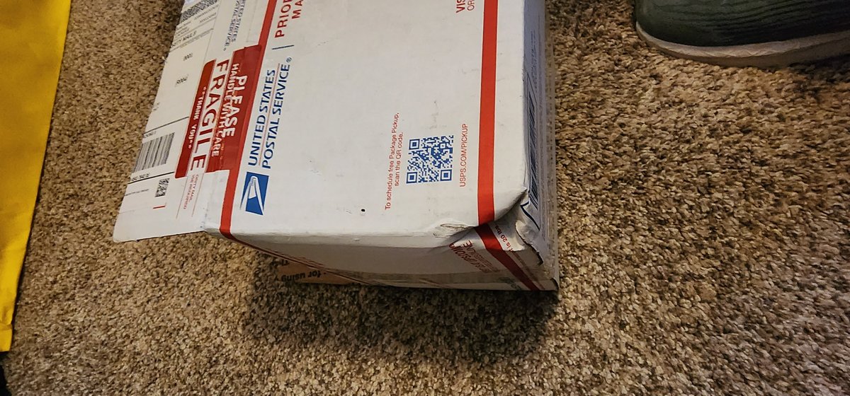 What's your opinion? Does this box look like it has been treated properly by the USPS or does it show clear signs of mistreatment? The <a href="/USPS/">U.S. Postal Service</a> Claims &amp; Appeals Dept see no evidence of damage caused by the USPS. What kind of force was needed to invert a corner 1.5" inside the box?