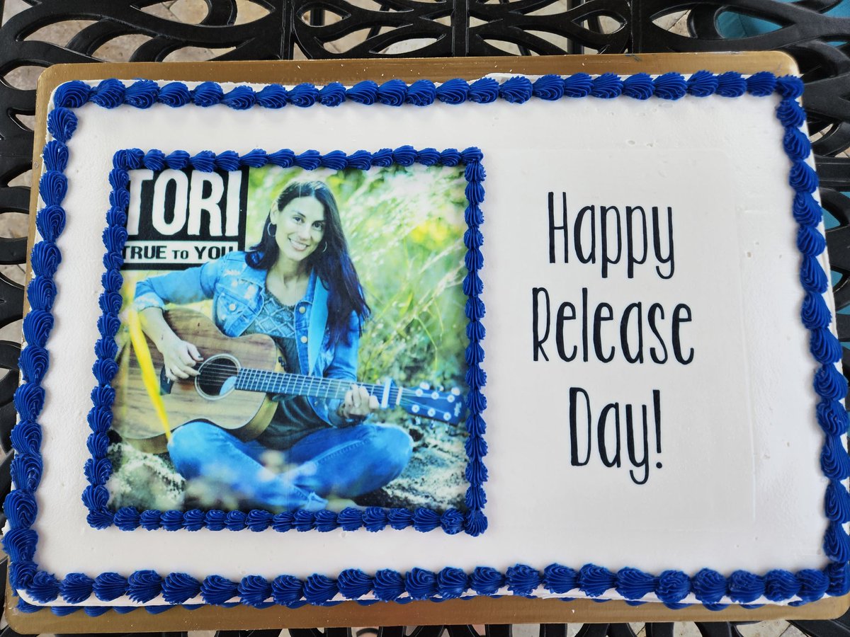 My album TRUE TO YOU on a cake! Click and Listen! torileighkelley.hearnow.com/true-to-you #indiepop #indiecountry #indiefolk #newalbumrelease #inspirational #friendshipsongs #indiemusic #photocake #singersongwriter