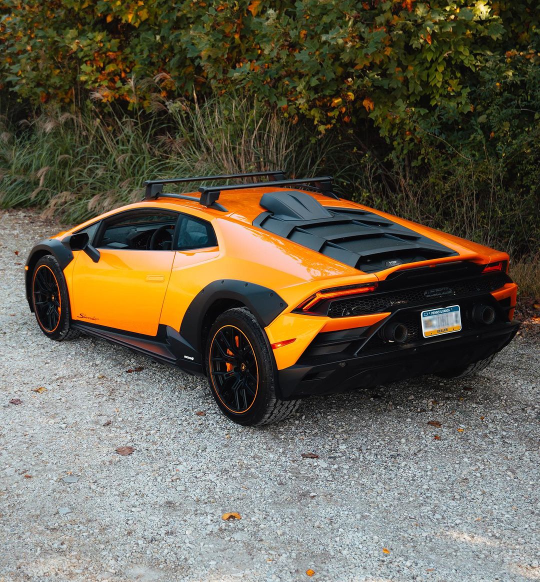 duPontREGISTRY's tweet photo. 2023 Lamborghini Huracan Sterrato finished in Arancio Alberich 🧡 | Asking Price: $455,500 https://t.co/XtibMNJTxA