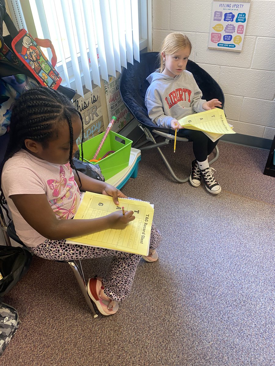 MrsAndrasco's tweet photo. Students practiced peer editing today! @Liberty_D135 https://t.co/tFZOkz8cSL