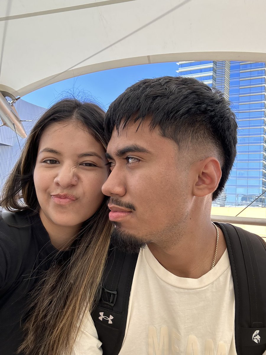 Ale00Gut's tweet photo. 6 am: arrive at Vegas 
7pm: run to the airport to catch our flight back home 
0/3 on meeting him but next meet up will be the one where I will finally meet Nick
Thank you to the team for  holding another amazing event @MFAMCentral @NICKMERCS Special thanks to @ULEET 🎮 https://t.co/5ET44AN7Ty