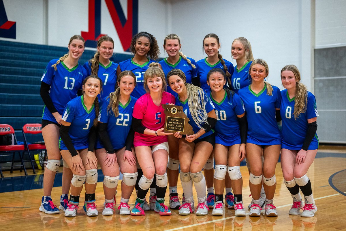 That feeling when you’re DISTRICT CHAMPS!! 

📸<a href="/PhotoRainey/">David Rainey</a>