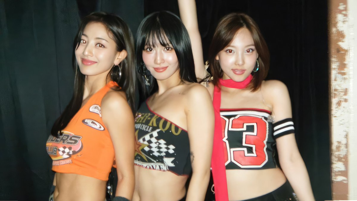 pogzilla1's tweet photo. #JIHYO #MOMO #NAYEON

Download: https://t.co/RyV6o7nt1Z https://t.co/j56HlrsXVt