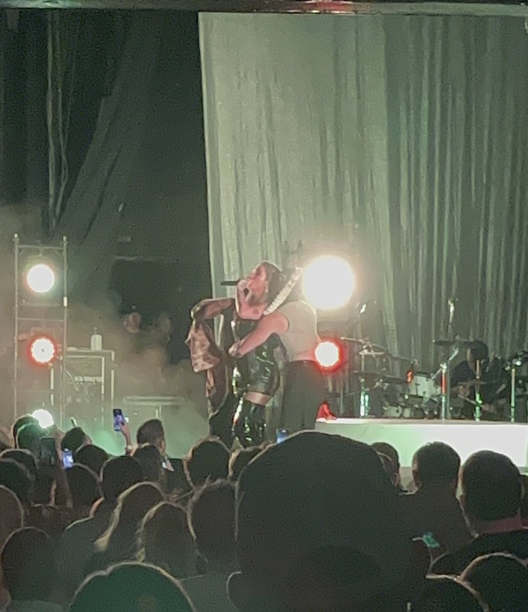 apples mcashely 🍎🦈 | insufferably gay tweet media