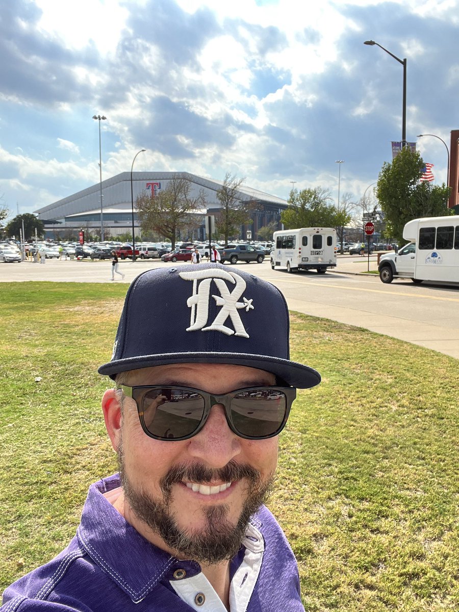 toddcarruth's tweet photo. How bout those Rangers?!?!????    Let’s Go! #TexasRangers https://t.co/3C7PmKKcBe