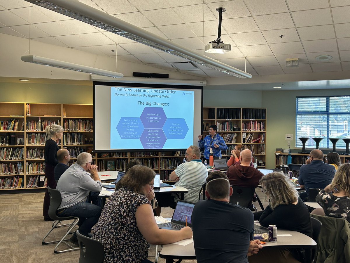 Was great to join forces with the @chiefdan_middle staff to learn about the new report card program and Ministry Reporting Order. This will be how we communicate student learning to families. #BulldogsPride #AbbySchools #HoweMiddle