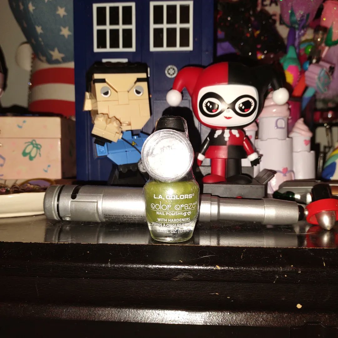 JesseStreeter5's tweet photo. LA Colors Color Dollar Tree Finds. Color Names Left To Right. Bow & Bling, Mistletoe Kiss, Hint Of Grinch, Ice Queen, Cozy Nights.$1.25 Each #lacolorscosmetics #dollartreefinds #brokeassnailartist #brokeassnailart #nailart #nailartist #nailpolishaddict #nailpolishlover https://t.co/ej19nKTpUa