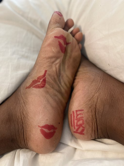 No filter just post shower ashy soles and sharpie kisses  Footworship|feet|femdom|femsub|humiliation|footsub|foot