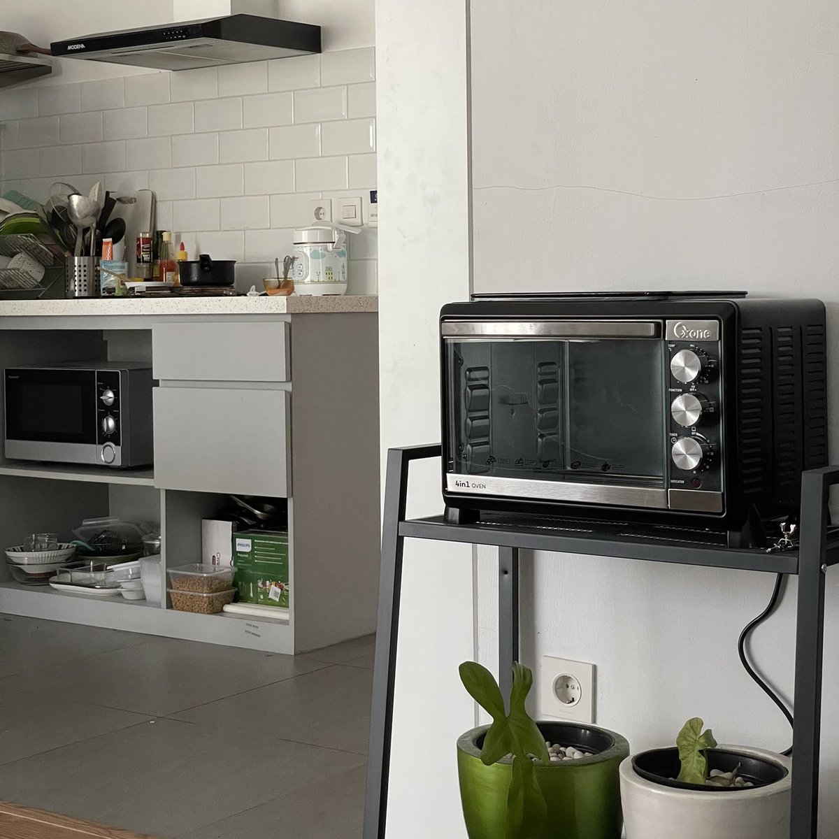 okeeei karena sering ditanyain, aku mau rangkum KITCHEN ESSENTIALS yg aku pake dan super recommended yg harus banget kamu punya untuk urusan dapur yg lebih sat set:

—a   t h r e a d 🍳📝🛒📦