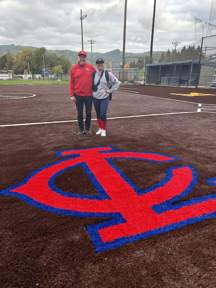 CBaileyPrez's tweet photo. New turf field for Lower Columbia College softball.  #GoDevils https://t.co/rDwLc4CwUP
