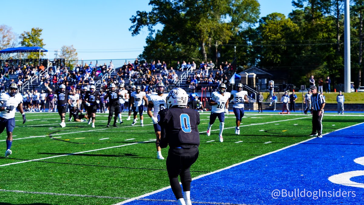 BulldogInsiders's tweet photo. Saw the offense working on this in practice last week...when I saw it starting up I knew exactly where to position myself to shoot this TD catch by #WR0 πΈ
Sorry, I mean #QB0 @jlynchqb0 π
#BullyBully #Uncommon 0β£ https://t.co/5KFDEFIB9C
