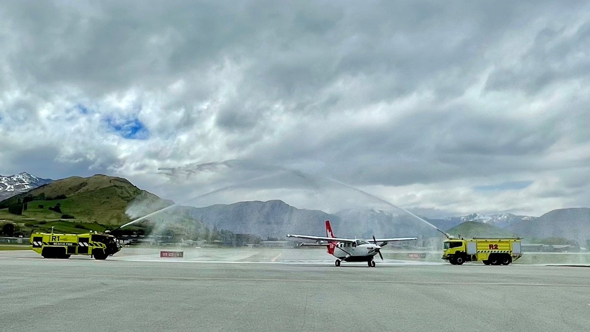 Our airport emergency service team performed a water salute today to welcome the latest addition to Glenorchy Air's fleet – a 2020 Daher Kodiak 100 turboprop. The aircraft can carry nine passengers, all with window seats, and its engine can run on sustainable aviation fuel.
#ZQN
