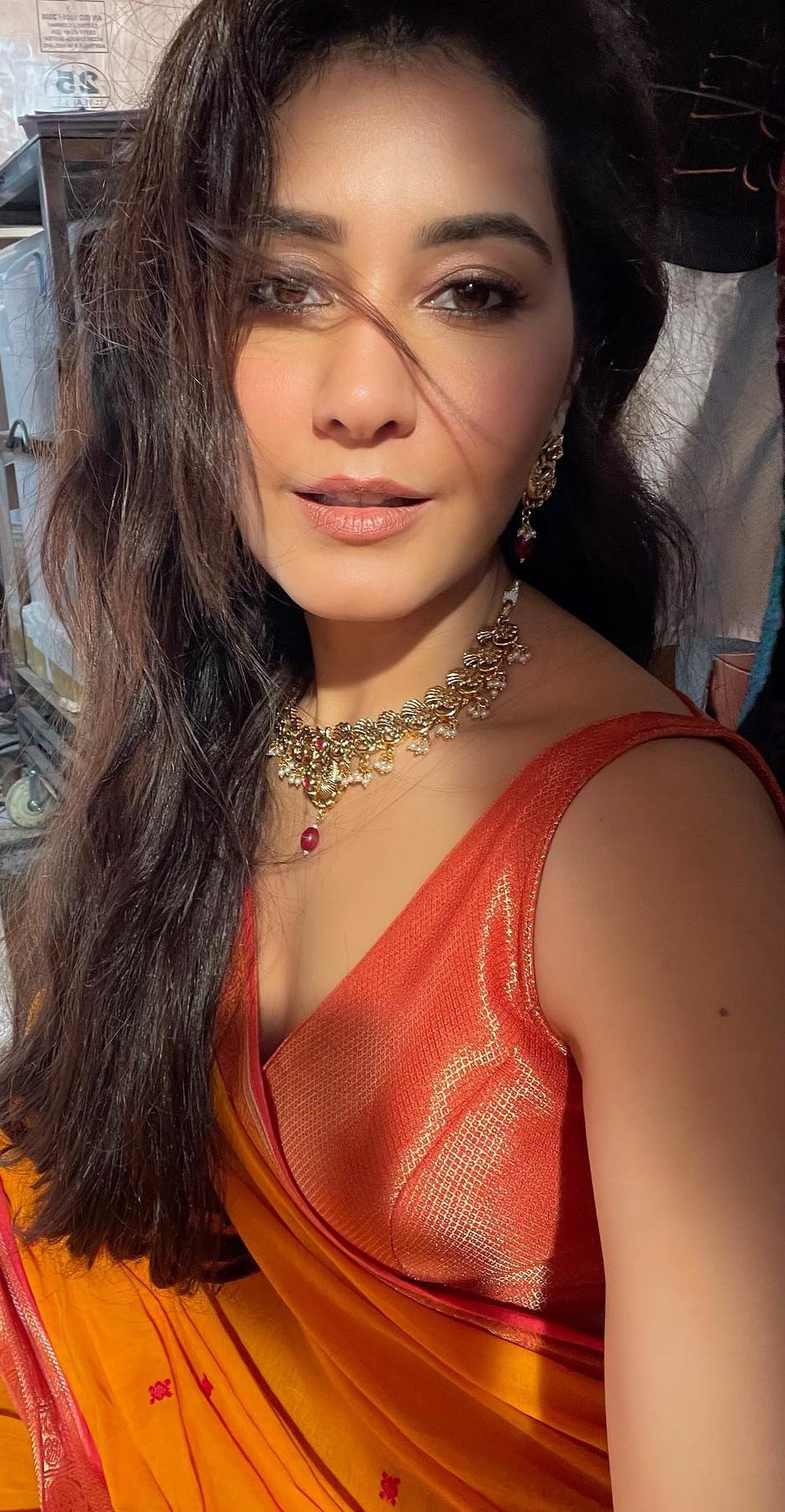 F9LRITaWkAAmZwj?format=jpg&name=large