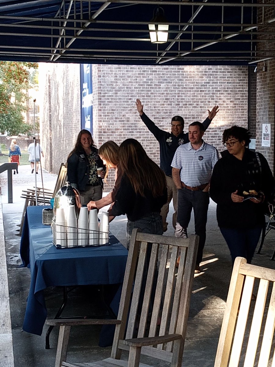 Lots of fun Monday celebrating the kick off of ⁦<a href="/USCAiken/">USC Aiken</a>⁩’s commemoration of #NationalTransferStudentWeek. Kudos to our Transfer Center staff &amp; thanks to all who came out. We’ll see you at lots of the other events happening this week, right? 😉 #AikenSC #transfers #college