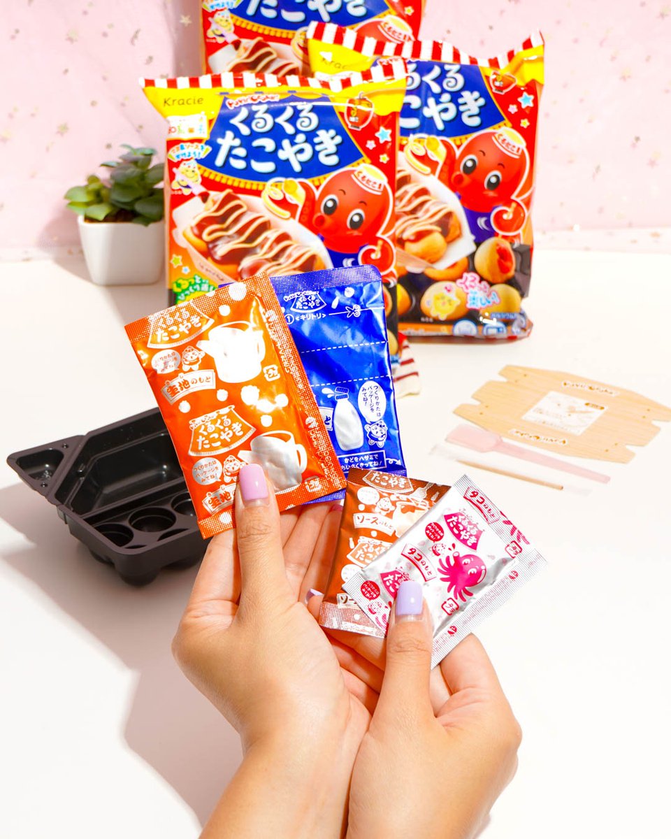 JapanCandyStore's tweet photo. ๐ข๐ Craving for takoyaki off the streets of Japan? ๐๐ No need to travel far as you can make your own candy version at home! ๐ ๐ฌ
โ
#popincookin #takoyaki #diycandy #diycandykits https://t.co/soP7yEFmKV