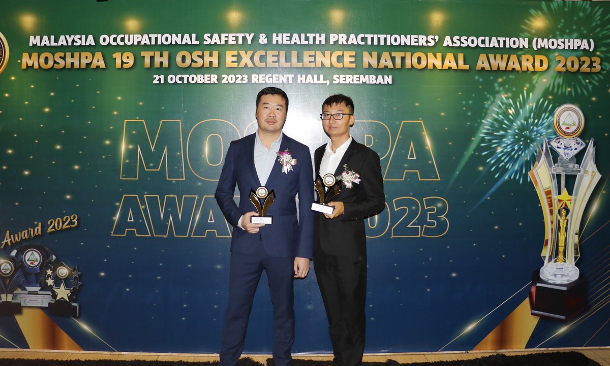 On October 21, #CSCECMalaysia had the privilege of attending the #MOSHPA Occupational Safety and Health Excellence Award Ceremony, where multiple awards were granted to the company. #SafetyExcellence