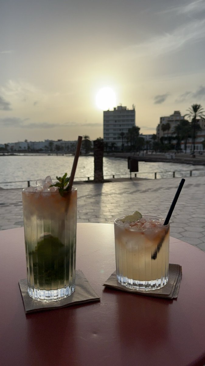 #softwhitesands #abluelagon #cocktailtime #summertunes #awholenghtsholiday #Wham #mojito #moscowmule #Ibiza #clubtropicana #Spain