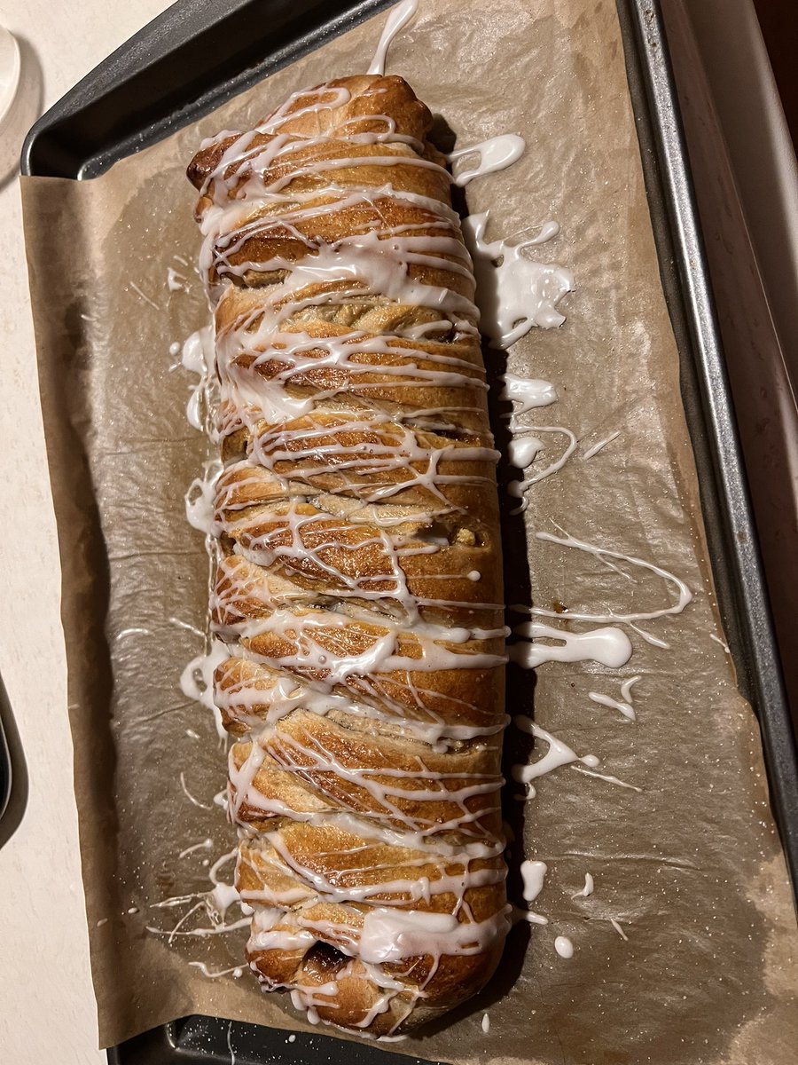 fiddlerbrett's tweet image. Alright #BakingTwitter, continuing with fall baking we have a Clove and Cardamom Bread, filled with frangipane, cranberry compote, and apple butter. I’ve never made a sweet bread before but this thing was bussin’. 

#FallBaking  #BakingWithBrett