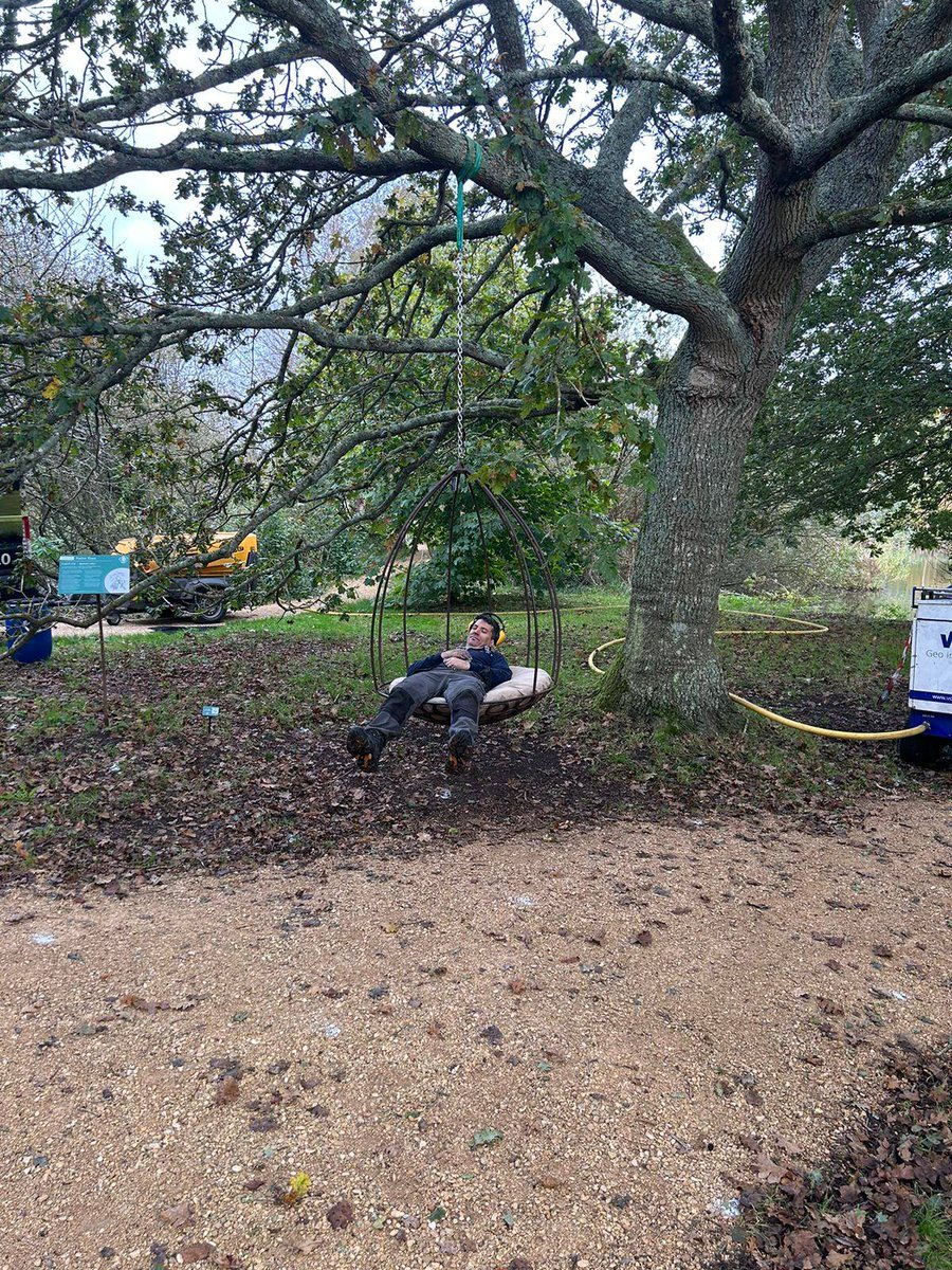 ApexSoil's tweet photo. Yesterday we had the pleasure of helping @sculpturebythelake in Dorchester

They had two Oak trees needing a little boost after a new pathway was laid.

We managed to inject 300kgs of Enriched Biochar sequestering 900kgs of CO2

An amazing venue who we enjoyed working with https://t.co/LGTQkQfbiK