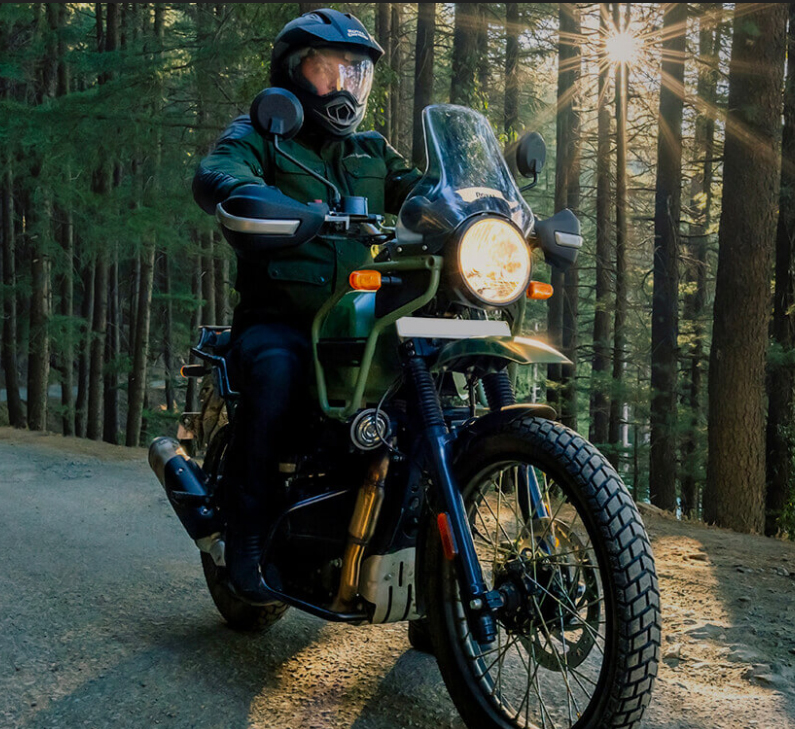 In its element what the Himalayan was made for exploring on forest roads.
#royalenfield #motorcycle #motorbike #himalayan #adventurebike #greenlanes #allroads #scram411 #adventure #discovery #streetscrambler #urbanscrambler #explore #gothere #enduro #offroad #offroad #forest🌲🌲