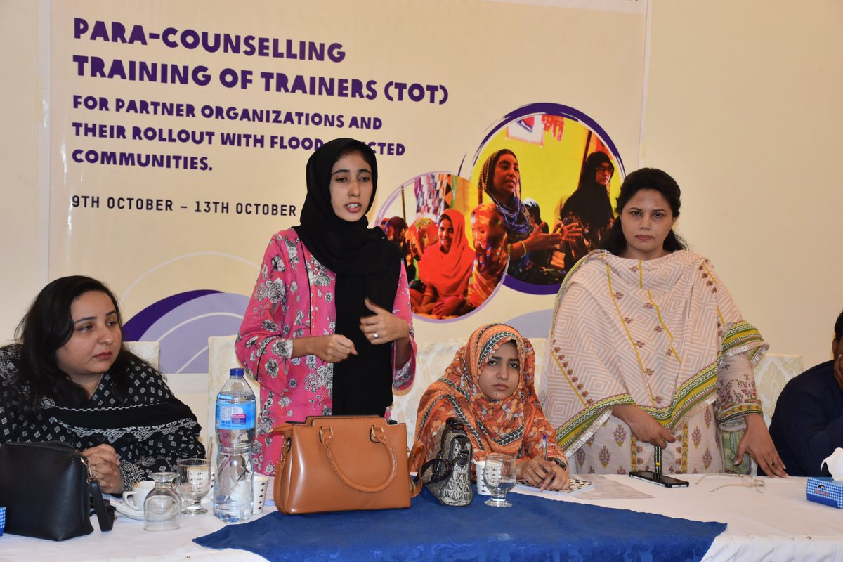 OxfaminPakistan's tweet photo. ⭐️Oxfam in Pakistan organized a Training of Trainers (TOT) Program on Para Counselling from Oct 9-13th in Hyderabad, Sindh.  22 participants from @spopkorg, @LHDP_Pakistan, @artsfoundations, @SAFWC0, @hydmdf, @tameerekhalaq and SHADE attended the TOT Program. https://t.co/8KHqz5PYt8