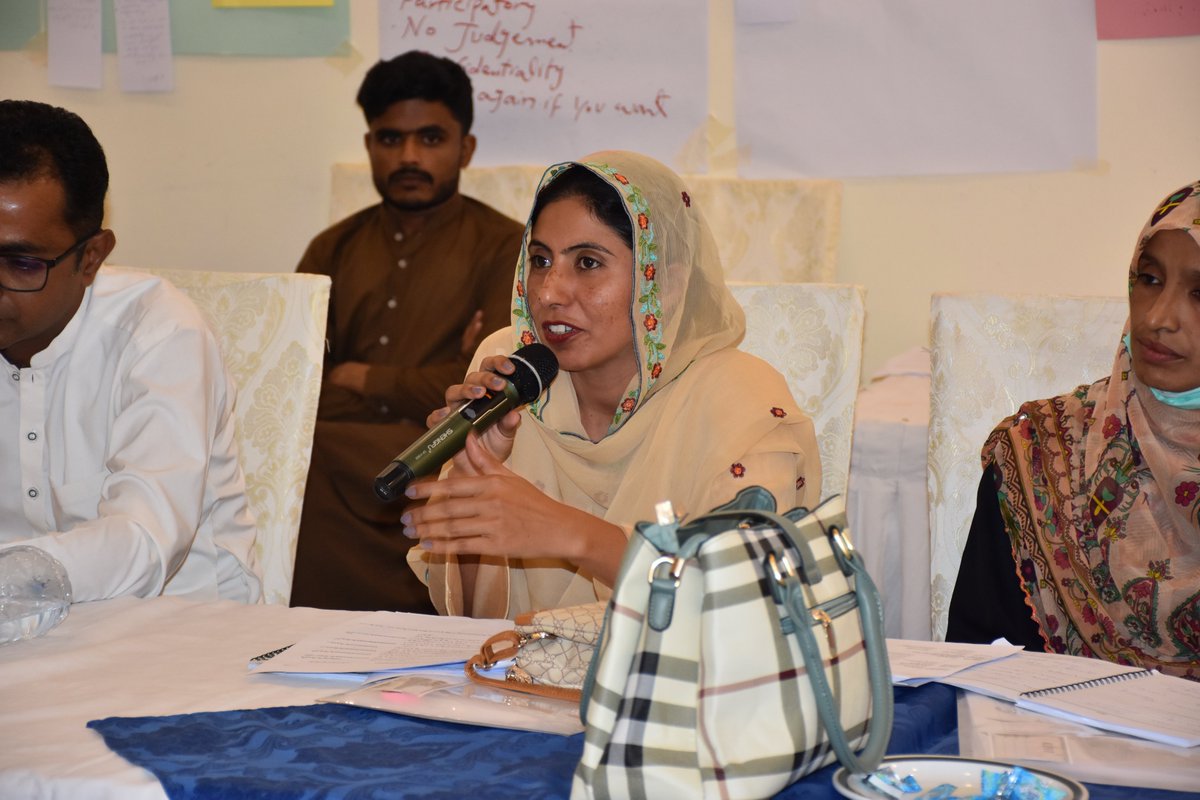 OxfaminPakistan's tweet photo. ⭐️Oxfam in Pakistan organized a Training of Trainers (TOT) Program on Para Counselling from Oct 9-13th in Hyderabad, Sindh.  22 participants from @spopkorg, @LHDP_Pakistan, @artsfoundations, @SAFWC0, @hydmdf, @tameerekhalaq and SHADE attended the TOT Program. https://t.co/8KHqz5PYt8