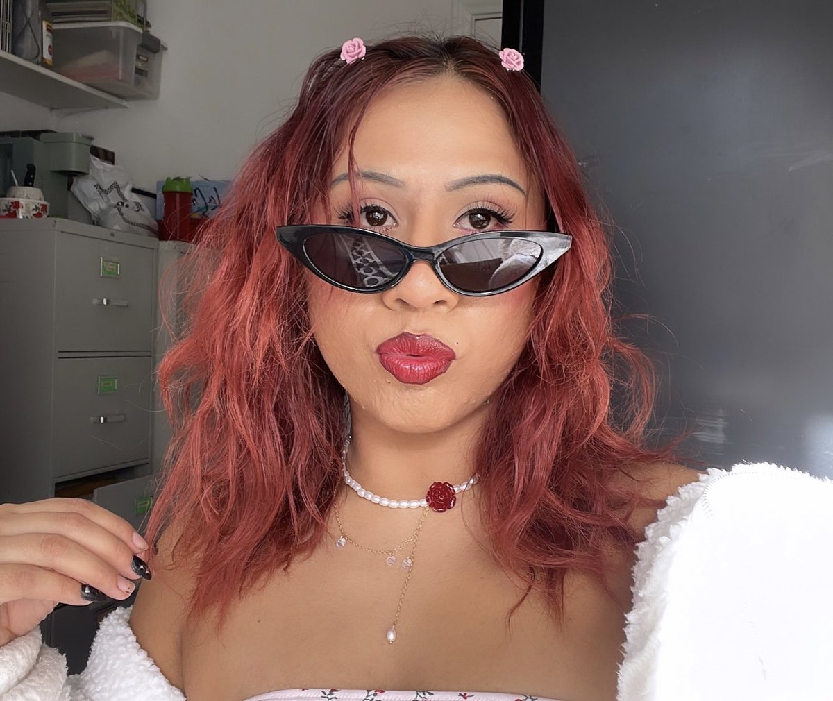 kittykells96's tweet photo. 🖤💖 https://t.co/5NHr1pImdq