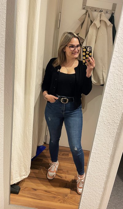 Tag 2/7 in der Venus Woche. Ich liebe es 🤍 #berlin #venus #week #newjob #loveit #happy #holly #germangirl<a href="/tag/berlin"class="tags">#berlin</a><a href="/tag/loveit"class="tags"><span>#loveit</span></a><a href="/tag/happy"class="tags"><span>#happy</span></a><a href="/tag/week"class="tags"><span>#week</span></a><a href="/tag/venus"class="tags"><span>#venus</span></a><a href="/tag/holly"class="tags"><span>#holly</span></a><a href="/tag/newjob"class="tags"><span>#newjob</span></a><a href="/tag/germangirl"class="tags"><span>#germangirl</span></a>