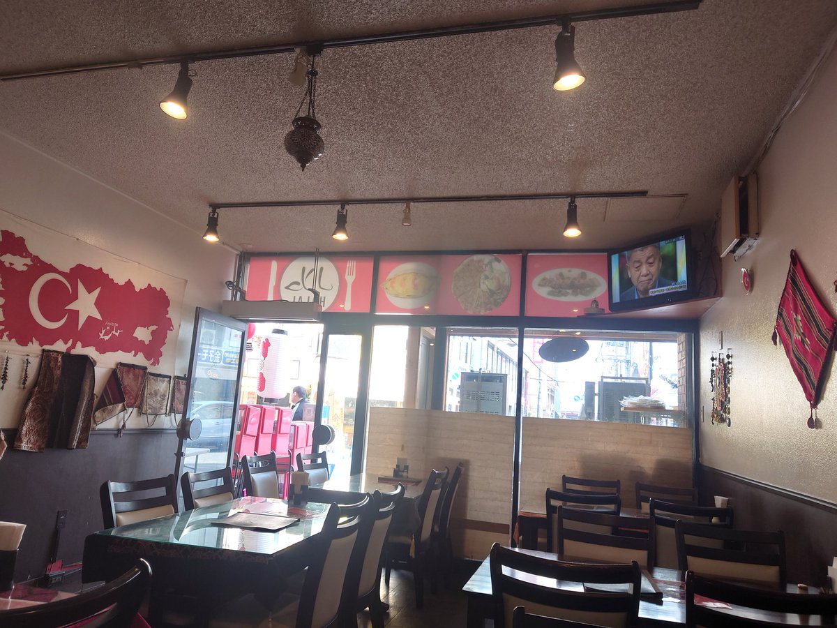 Anne46057160's tweet photo. オタロードにあるトルコカフェでランチ
ドネルケバブ(チキン)、サラダ、スープ、ライス、紅茶がついて税込1000円
タンパク質が摂れていいカンジ👍
#オタロード #ランチ
#トルコカフェ
#KARAKUS
#ワンダー765 https://t.co/r0jc9x2B7S