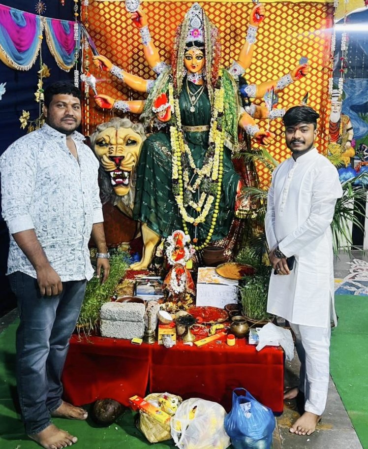 TrsvSangeet's tweet photo. As part of Dussehra Navratri celebrations, at Ellareddy Guda, Ameerpet Division, Valmiki Samaj and Lakan Singh invited to particpate   special puja and vigil of Sri Durga Mata on special invitation...

 Special thanks to Lakan Singh for the invitation @BRSparty @GreaterBRS https://t.co/rDyZTx6elf
