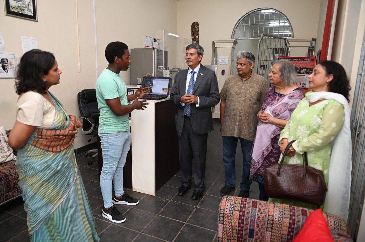 CGIDurban's tweet image. He also reviewed the functioning of the IT skill center supported by 🇮🇳 at @PST_GDT &amp;amp; commended the ongoing digital skilling program that has resulted in over 6k certifications for basic computer applications for 🇿🇦youth #KnowledgePartnership